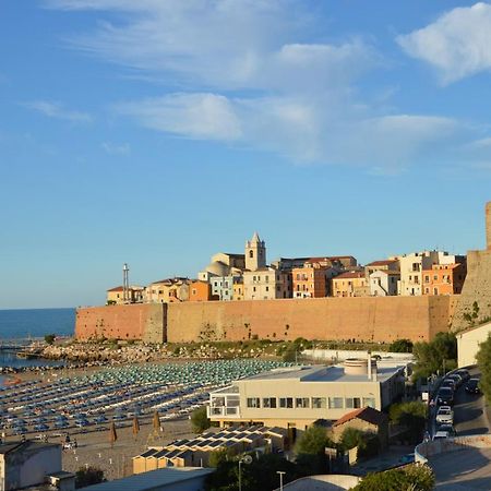 Apartamento Le Volte Nel Borgo Térmoli Exterior foto