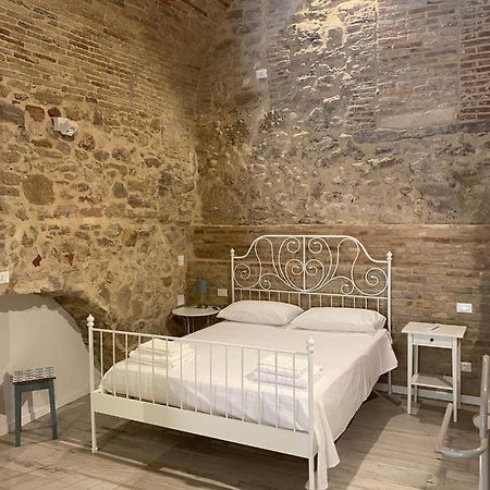 Apartamento Le Volte Nel Borgo Térmoli Exterior foto
