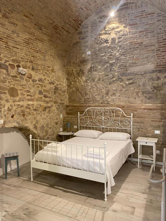 Apartamento Le Volte Nel Borgo Térmoli Exterior foto
