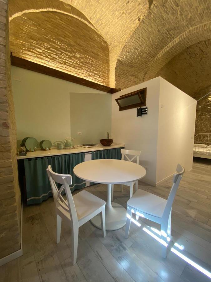 Apartamento Le Volte Nel Borgo Térmoli Exterior foto